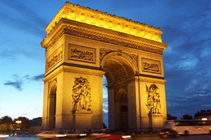 Arc-de-Triomphe-at-sunset-Paris-France1
